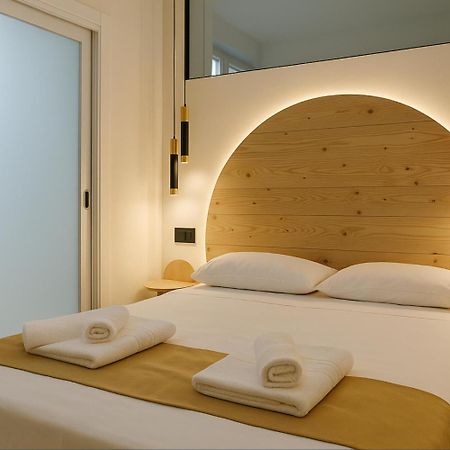 Zelun Suite Torremolinos Center エクステリア 写真