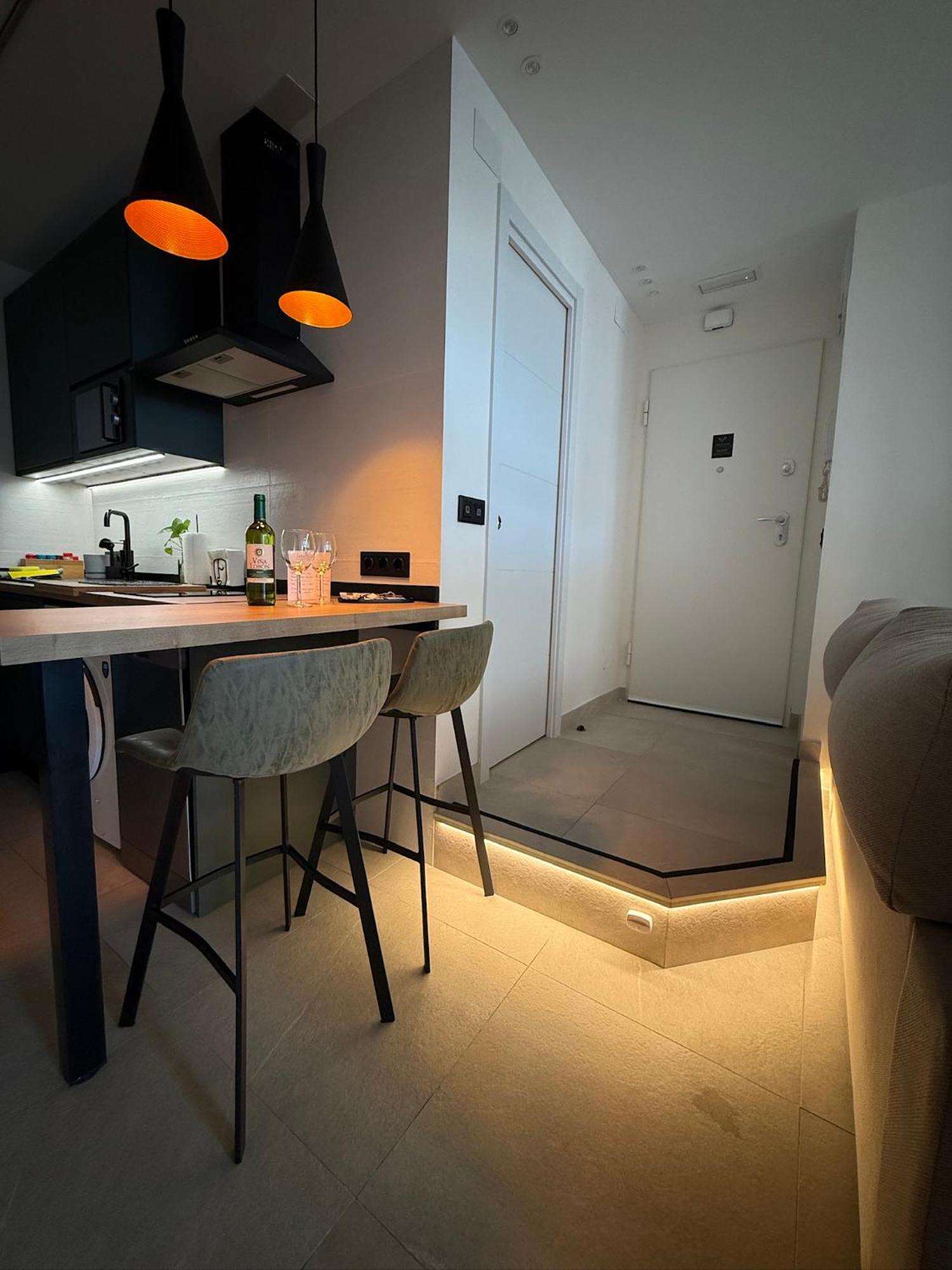 Zelun Suite Torremolinos Center エクステリア 写真